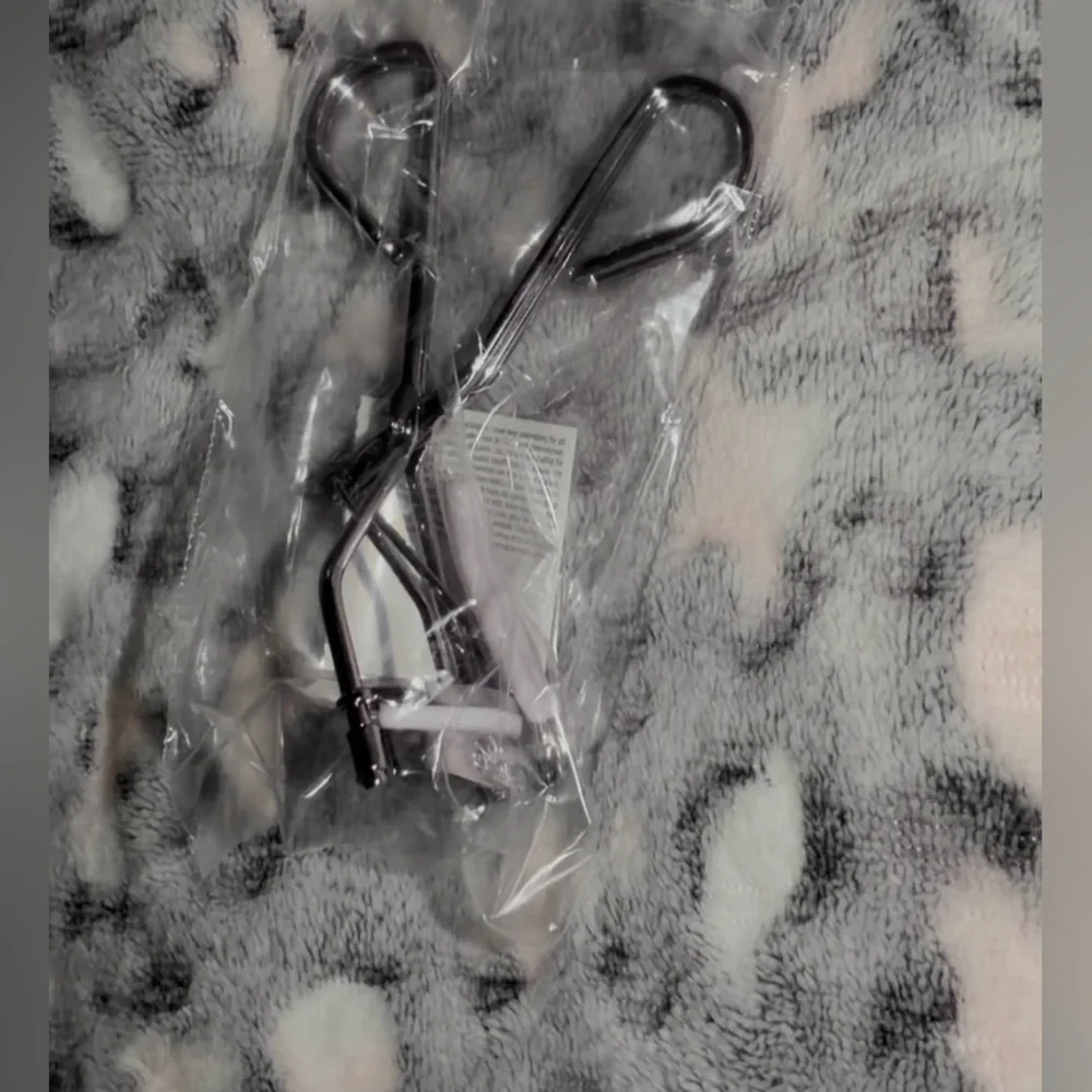 Tartelette Lash Curler NWT - 👀